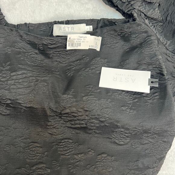 ASTR The Label Tassia Jacquard Puff Sleeve Tie Back Black Top SZ L NWT Romantic - Picture 13 of 14